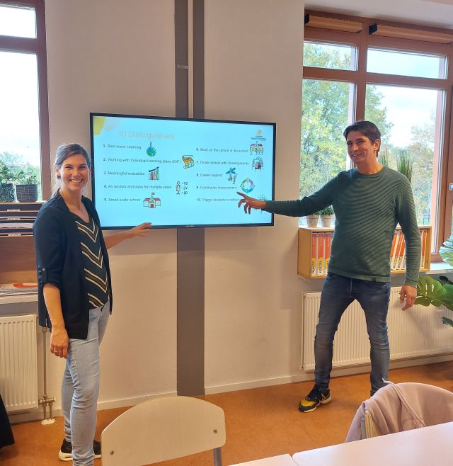 20221108 Schoolopleiders Lisa Gerritse en Casper Weismuller